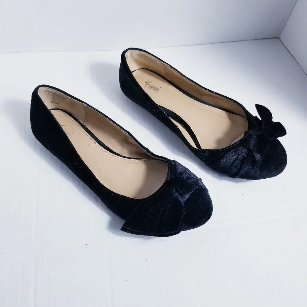 FIONI BLACK VELVET FLATS SIZE 7 WIDE